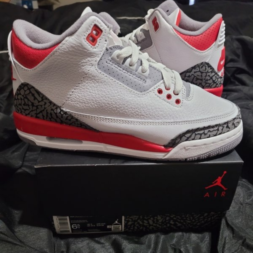 Jordan 3 - Picture 3 of 5